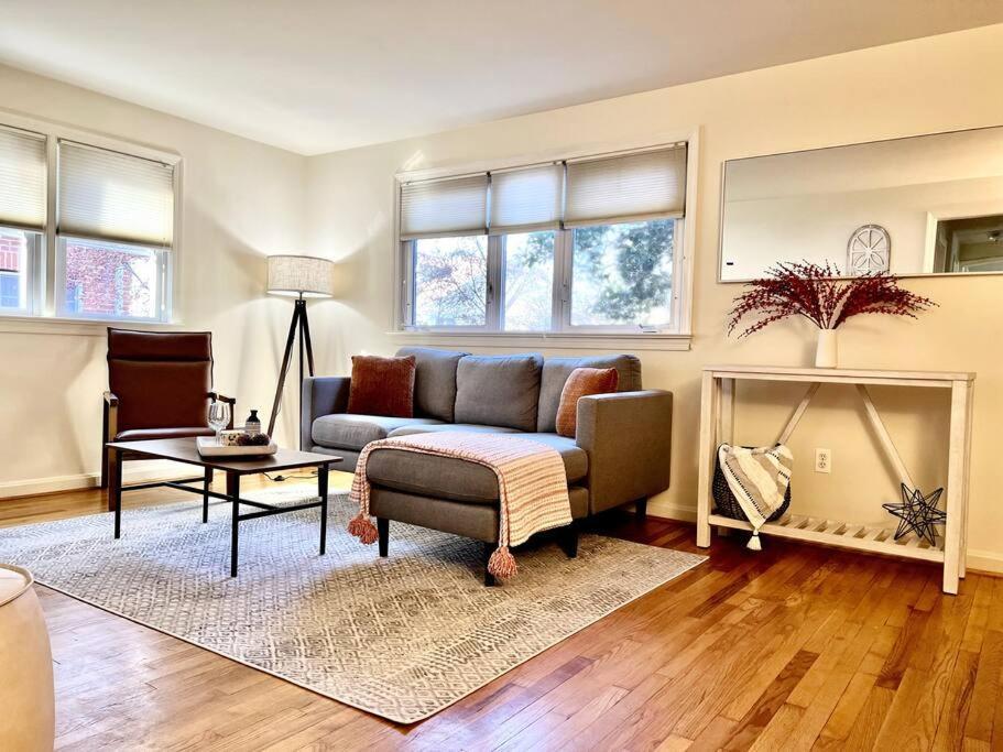 New 3 Brd Modern Urban Gateway Apartment Arlington Exterior photo