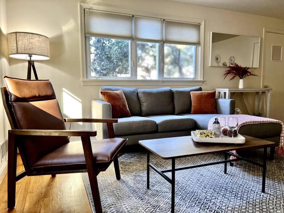 New 3 Brd Modern Urban Gateway Apartment Arlington Exterior photo