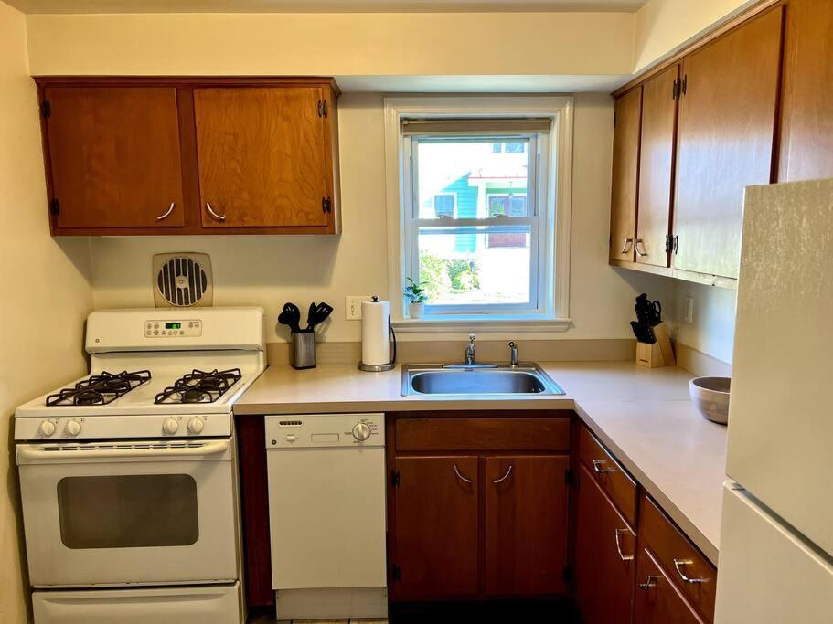 New 3 Brd Modern Urban Gateway Apartment Arlington Exterior photo