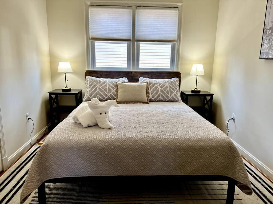 New 3 Brd Modern Urban Gateway Apartment Arlington Exterior photo
