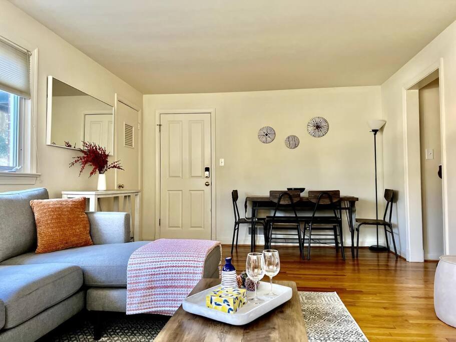 New 3 Brd Modern Urban Gateway Apartment Arlington Exterior photo